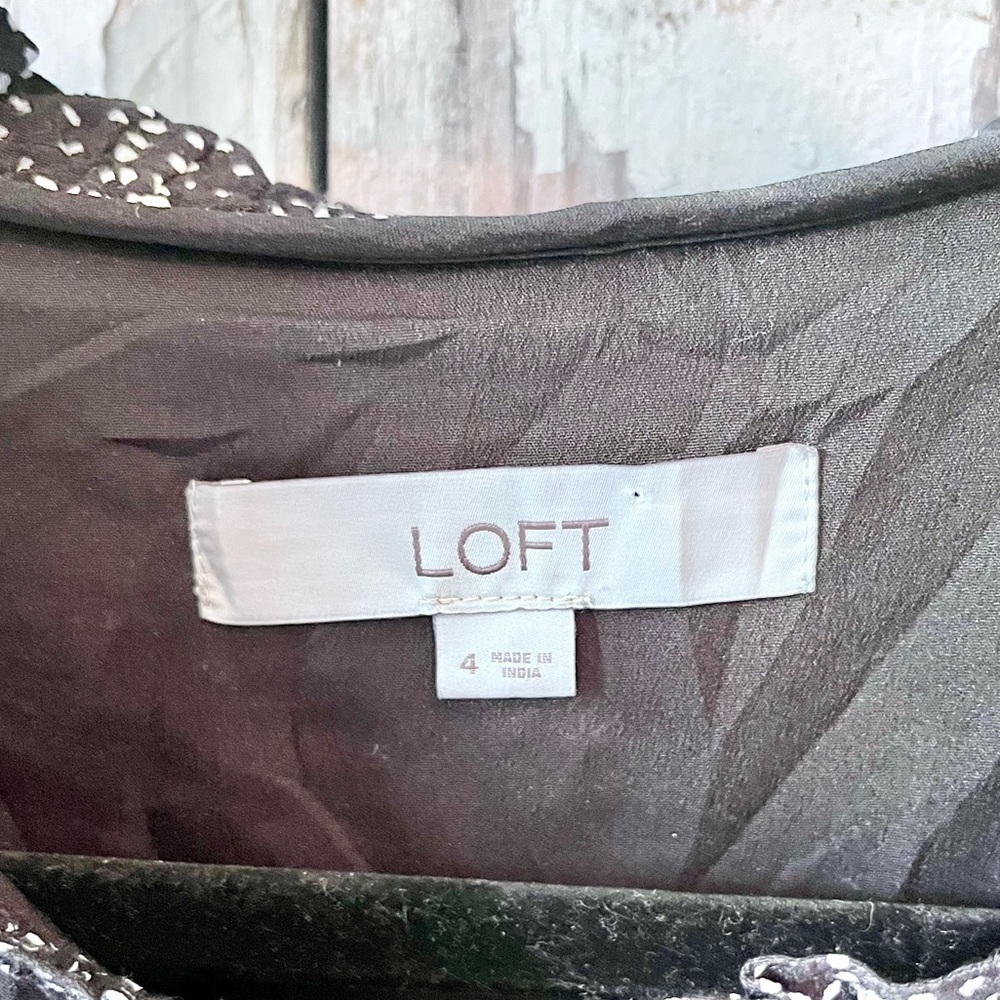 AT Loft size 4 black & white dress lined - Picture 3 of 5